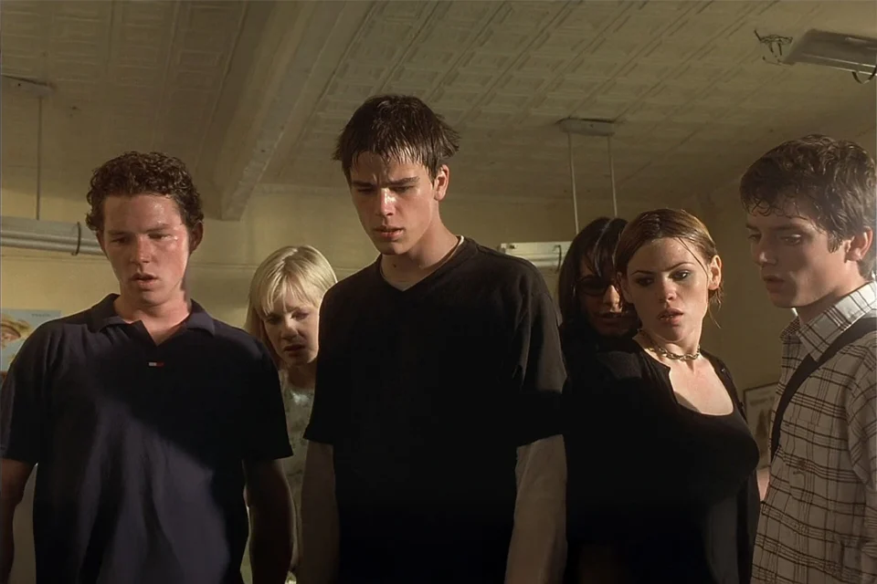 Clássico cult de terror e ficção científica de Robert Rodriguez no Mercado Play