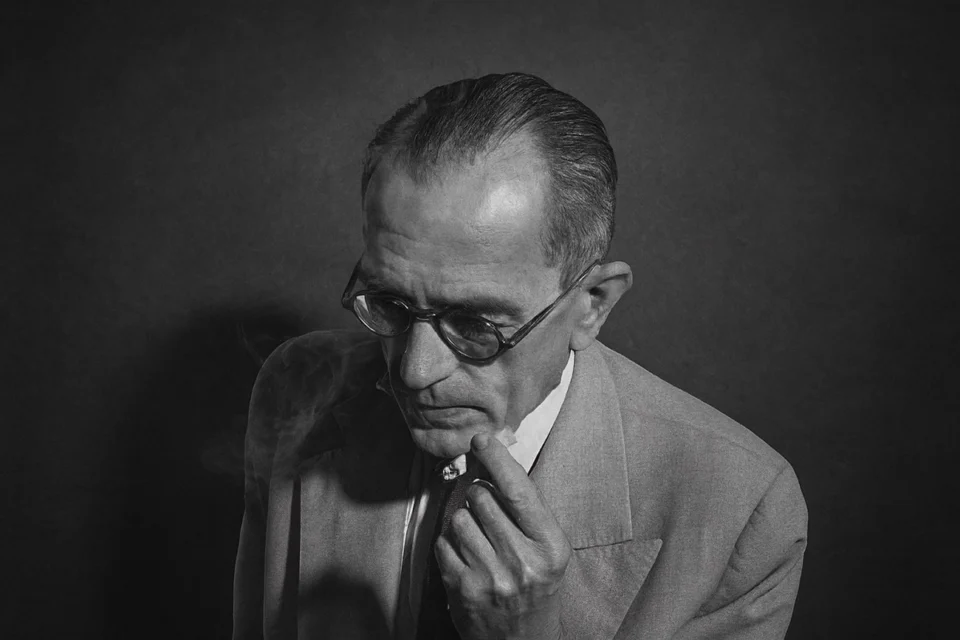 Preso sem acusação. Consumido pelo câncer. O escritor que obrigou o Brasil a encarar a própria vergonha