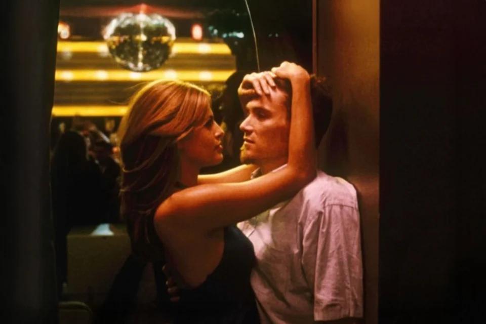 Sabe um daqueles filmes que vão te fazer suspirar? Ele existe — e está no Prime Video