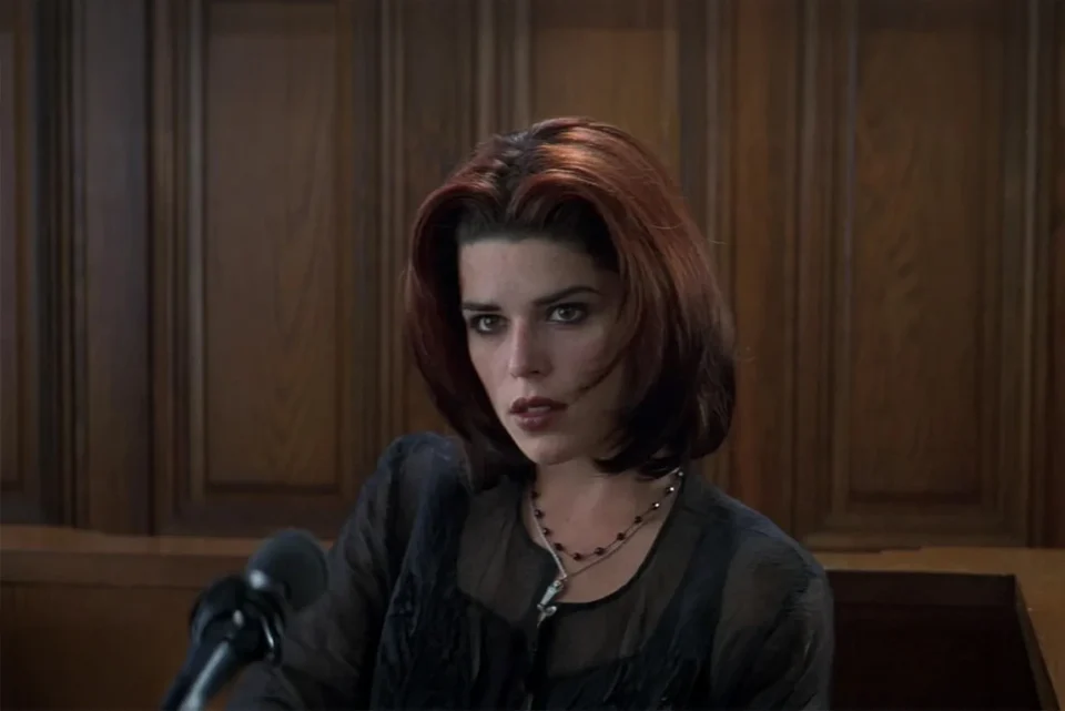 Thriller erótico subestimado com Neve Campbell está na Netflix e é mais inteligente do que você pensa