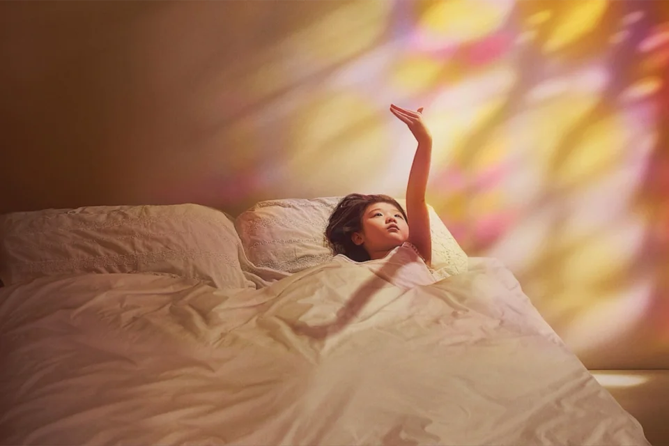 Assinado pelo ganhador do Oscar por “Anora“, Sean Baker, o novo filme que acaba de chegar à Netflix combina sutileza emocional e realismo contundente