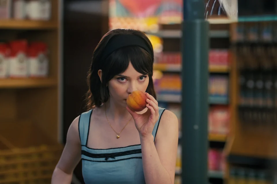 Ela é a companhia ideal e o pesadelo perfeito: filme da HBO Max que parece um episódio proibido de Black Mirror