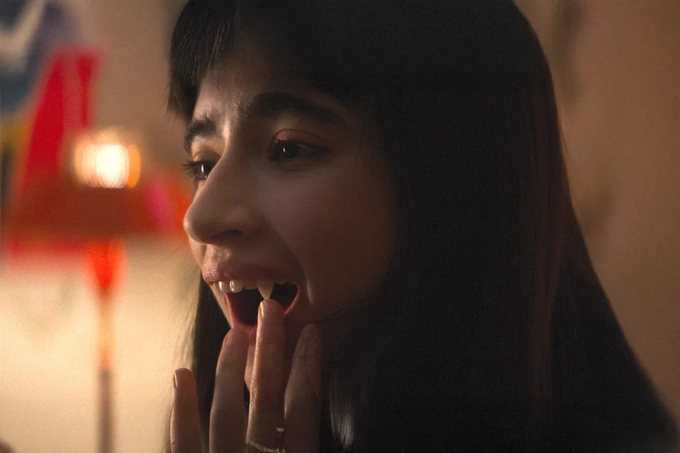 Fantasia minimalista na Netflix transforma vampirismo em dilema moral desconfortante