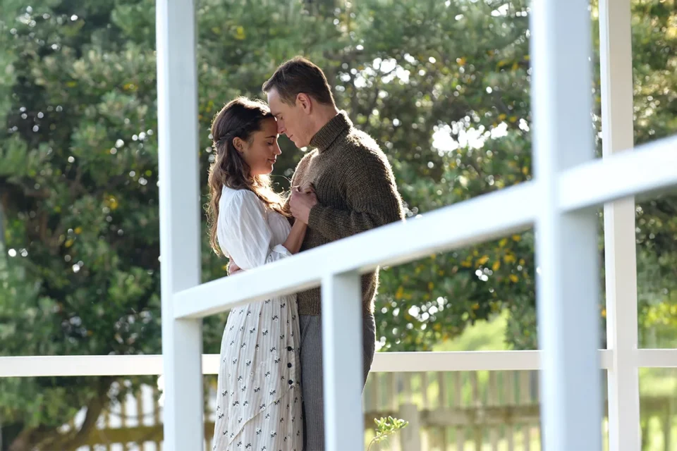 Filme com Alicia Vikander e Michael Fassbender no Prime Video é emoção pura e absolutamente devastadora