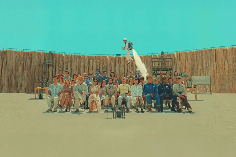 Filme de Wes Anderson na Netflix é um experimento elegante à espera de uma alma