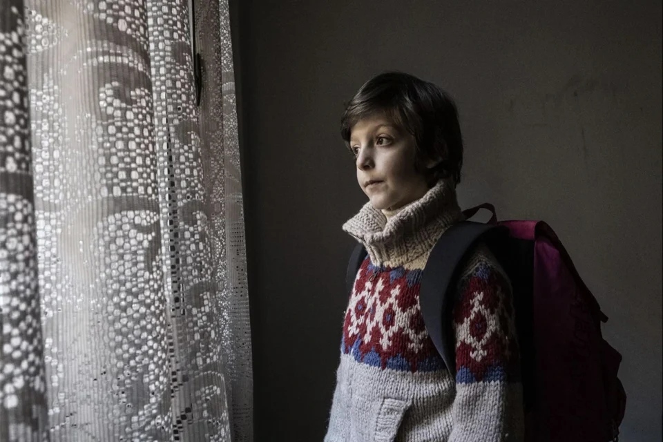 O filme de realismo fantástico que transforma o impossível em metáfora da solidão moderna, na Netflix