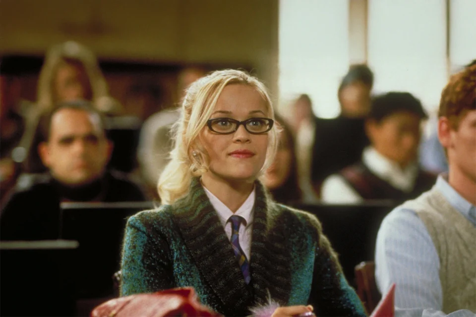 O filme no Prime Video que prova que inteligência também usa rosa-choque