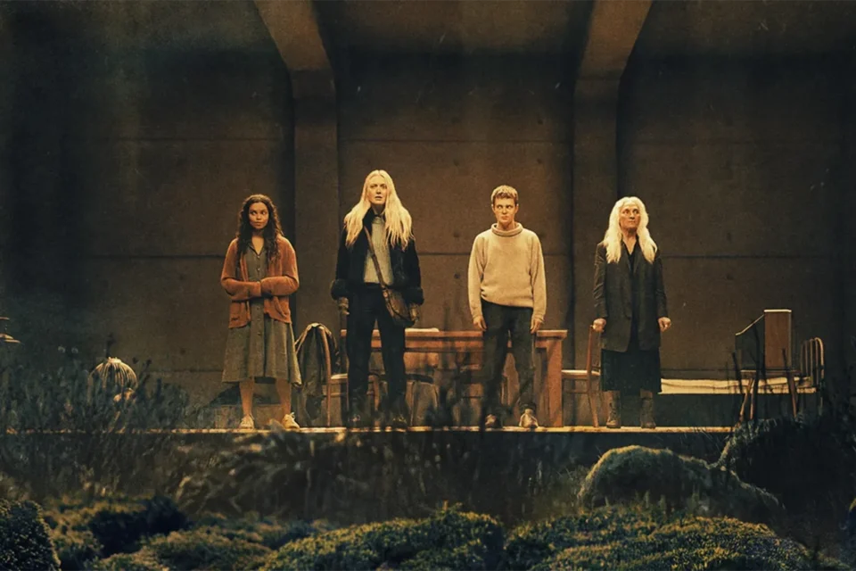 Suspense de estreia da filha de Shyamalan, com Dakota Fanning, acaba de chegar na Netflix