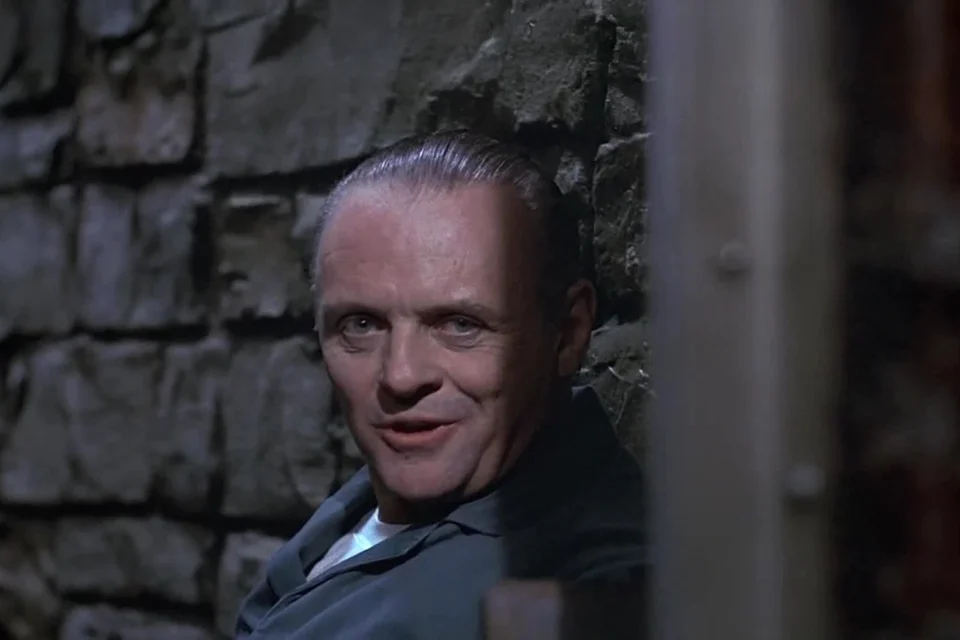 Anthony Hopkins transformou 120 minutos em eternidade no thriller mais perturbador dos anos 90 — na Netflix