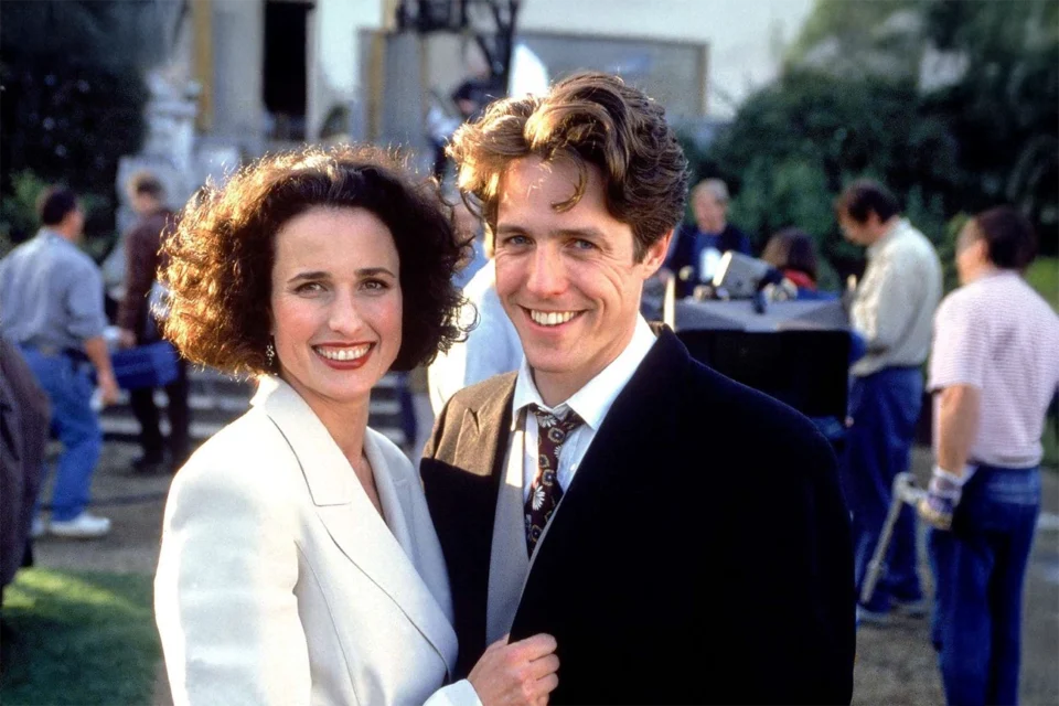 Clássico de Hugh Grant volta à Netflix e lembra por que continua irresistível para fãs de comédias românticas