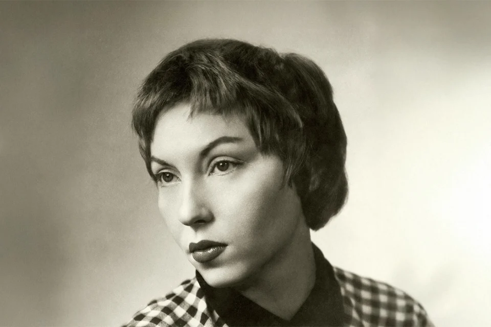 De uma aldeia na Ucrânia ao quarto de pensão no Rio: ela enterrou a mãe, criou um filho doente e mudou a literatura brasileira