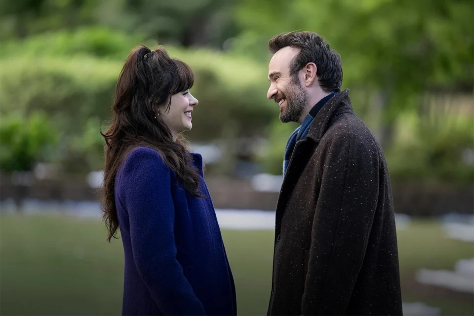Em “Merv”, no Prime Video, Zooey Deschanel e Charlie Cox transformam a guarda de um cachorro em um retrato adulto do fim de um amor