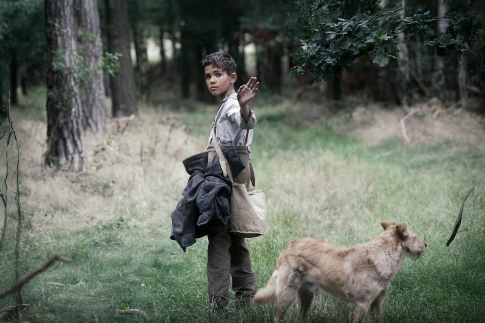 O tipo de filme que não sai da cabeça: a fuga de uma criança no Holocausto, baseada em fatos reais, chegou ao Prime Video