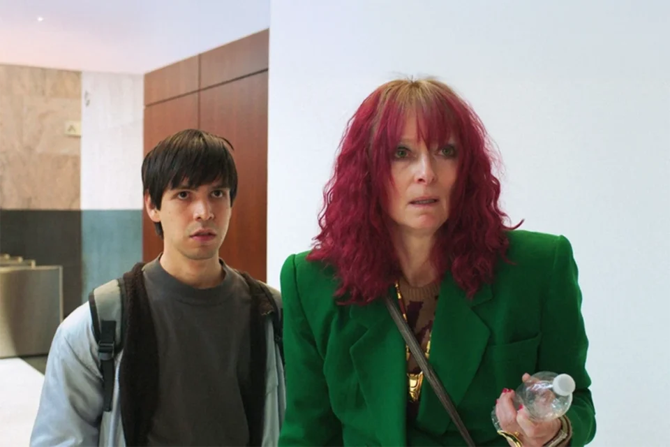 Problemista: filme brilhante da A24 que faz alegoria sobre falhar no capitalismo, na Netflix