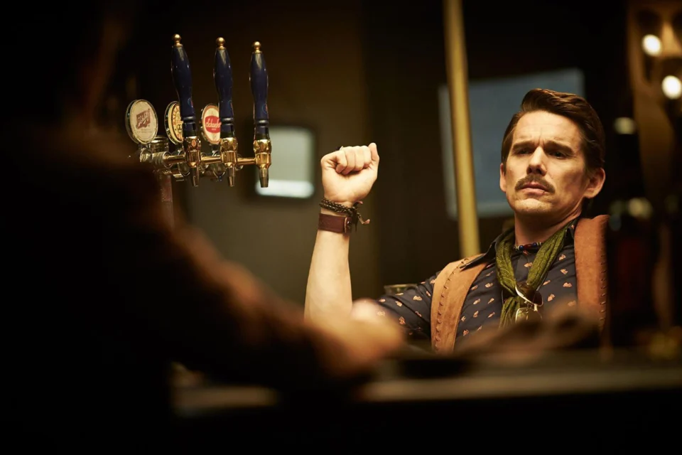 Com Ethan Hawke, este mistério na Netflix parece capítulo perdido de Agatha Christie