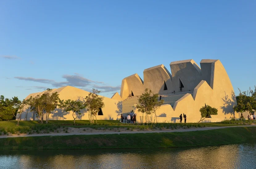 Trancoso na Forbes brilha além do óbvio e se firma como palco global de luxo, cultura e impacto social