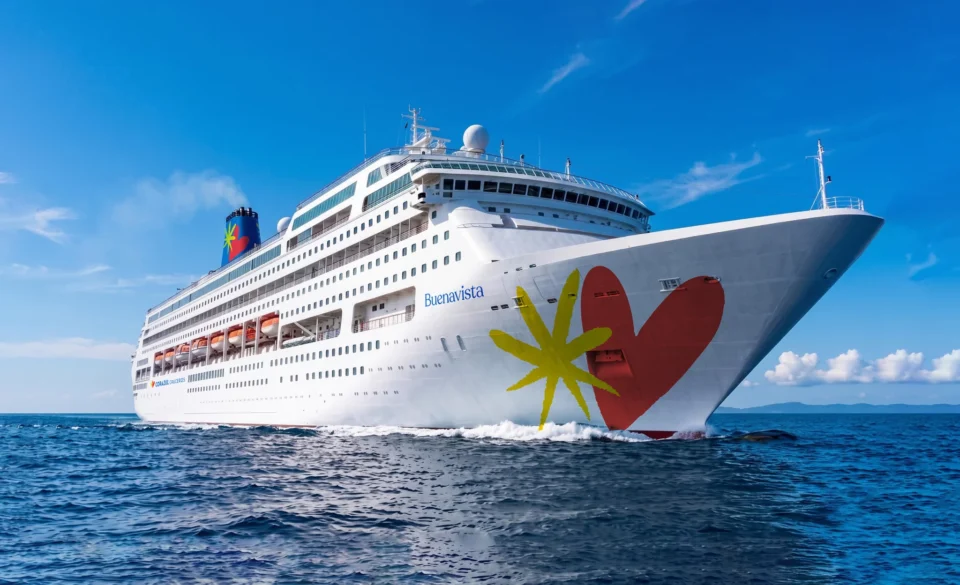R11 Travel abre vendas da Corazul no Brasil com roteiros a partir de Santos e Rio de Janeiro