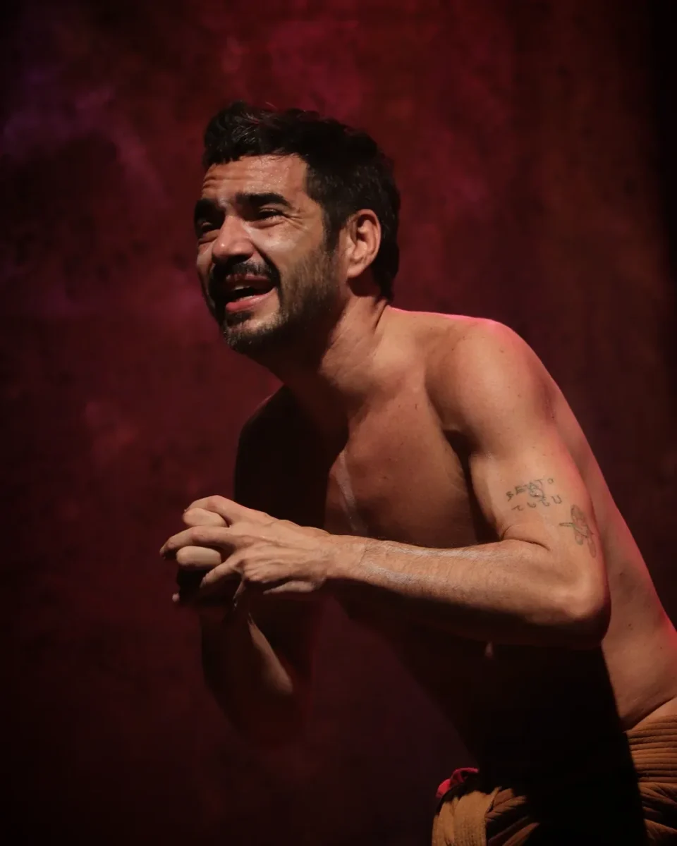 Espetáculo estrelado por Caio Blat desembarca em Salvador