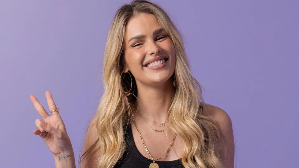 ‘Eu mesma já vi três’, diz Yasmin Brunet sobre suposta aparição de Ovni no Paraná