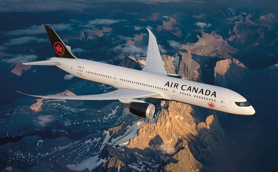 Air Canada suspende voos