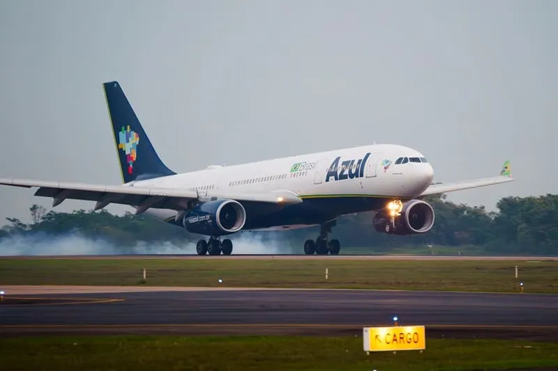 Vai para Maceió no verão? Azul amplia malha com 412 voos extras