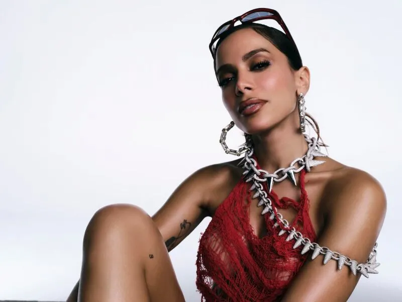 Anitta diz que não canta ao vivo em premiações