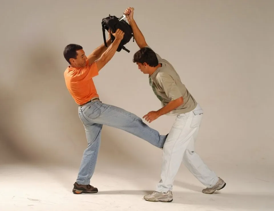 Aracaju recebe seminário de Krav Maga sobre uso de objetos comuns na defesa pessoal