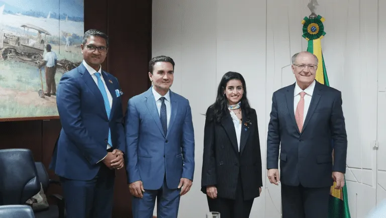 Brasil reforça cooperação com ONU Turismo em encontro com secretária-geral eleita