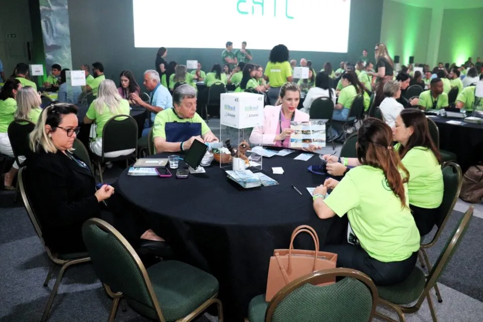 Confira fotos do 2º dia do Mega Fam 2025 da EHTL Viagens