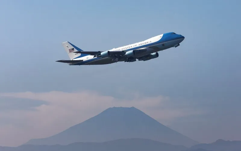 Controladores evitam aproximação de Airbus A321 com o Air Force One
