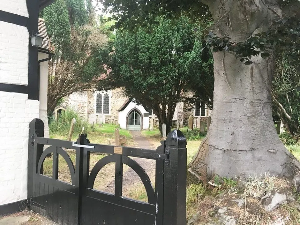 Dormir em igrejas medievais virou moda na Inglaterra – Fatos Desconhecidos