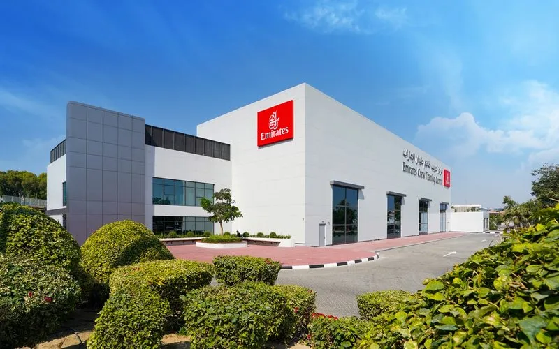 Emirates inaugura centro de treinamento com simuladores de última geração