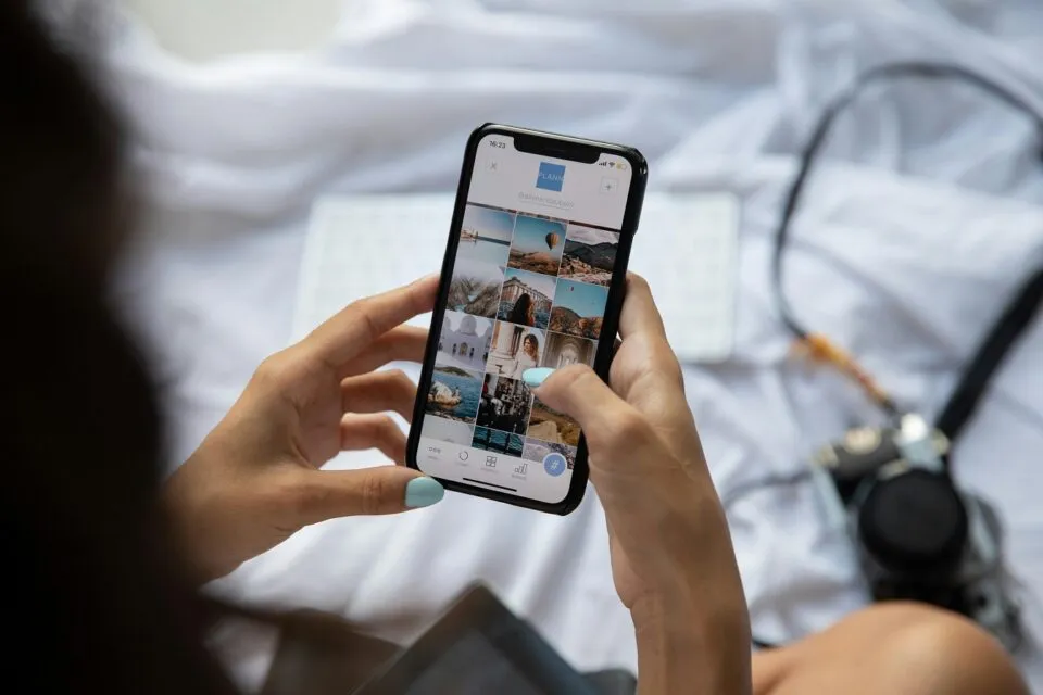 Fim da cobrança de roaming internacional: veja o que muda para brasileiros que viajam no Mercosul - M&E