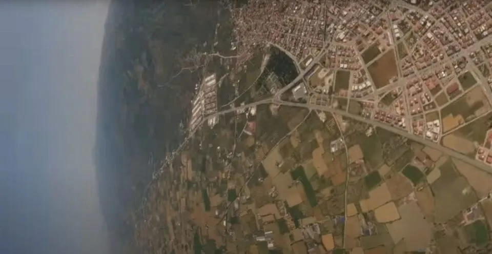 GoPro cai de 1100 metros de altura e continua gravando