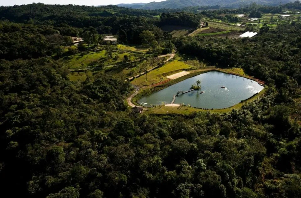 Morros Verdes Ecolodge em Ibiúna une lazer e sustentabilidade