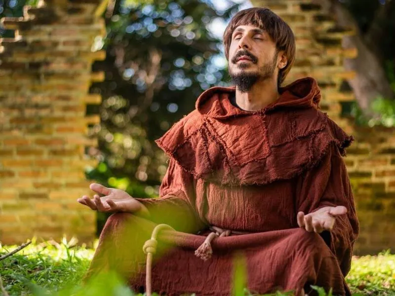 Musical conta a vida de São Francisco de Assis no palco do Teatro Guararapes, nesta sexta-feira (19)