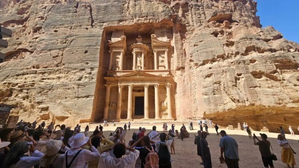 Uma jornada por Petra, a maravilha do mundo em Jordânia mais visitada do Oriente Médio – M&E