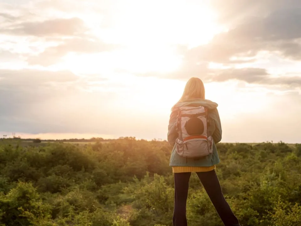 Viagens solo crescem e priorizam segurança no turismo