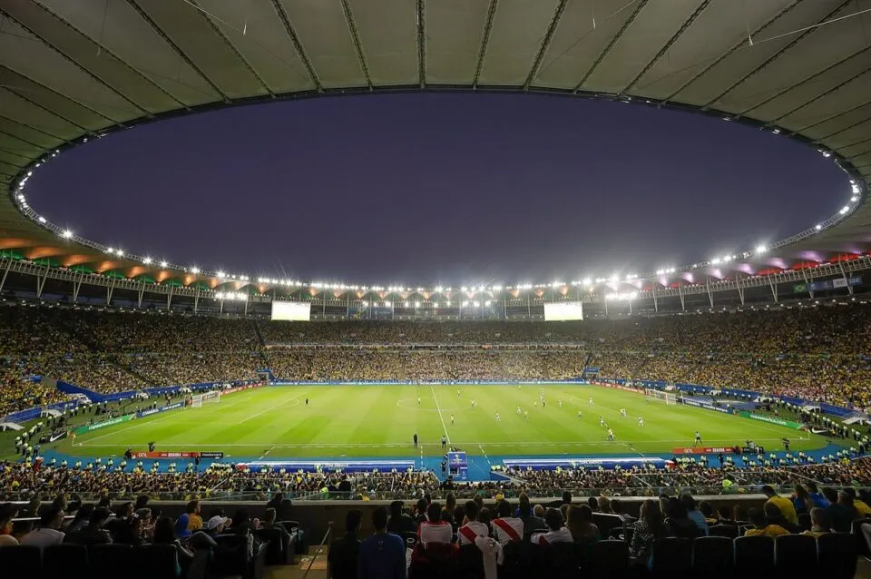 Ainda é tempo de dar novo nome para o Estádio do Maracanã?
