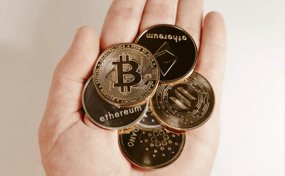 Bitcoin, Ethereum e outras 6 apostas do mercado cripto para outubro