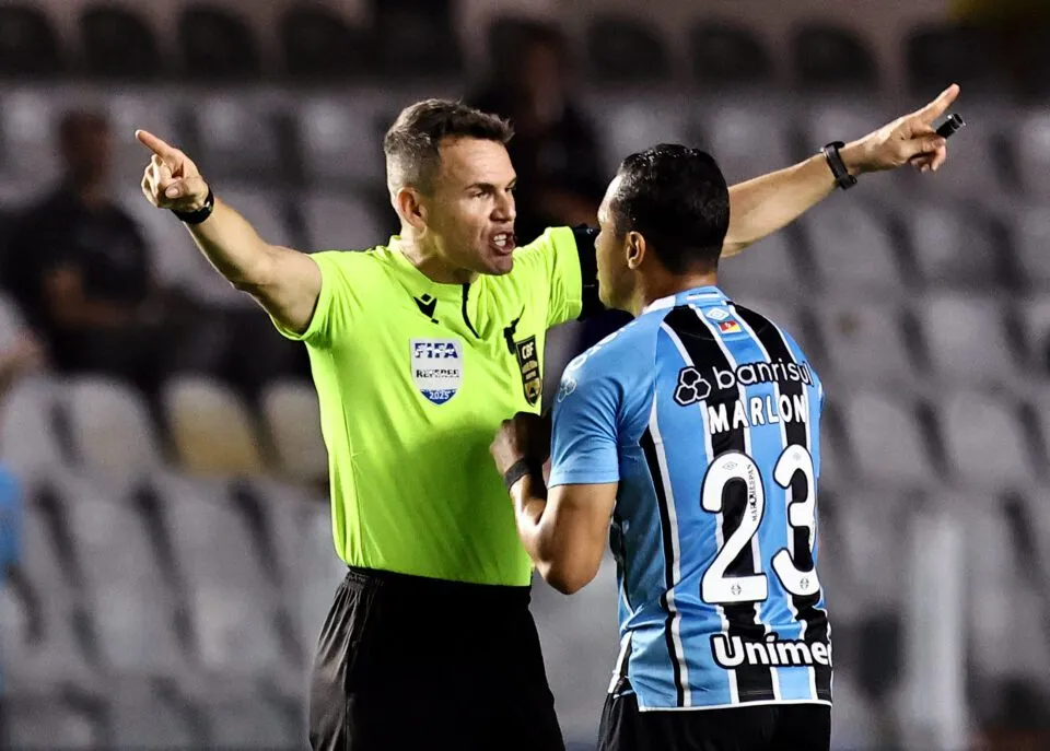 CBF amplia divulgação de áudios do VAR e incluirá lances sem revisão formal