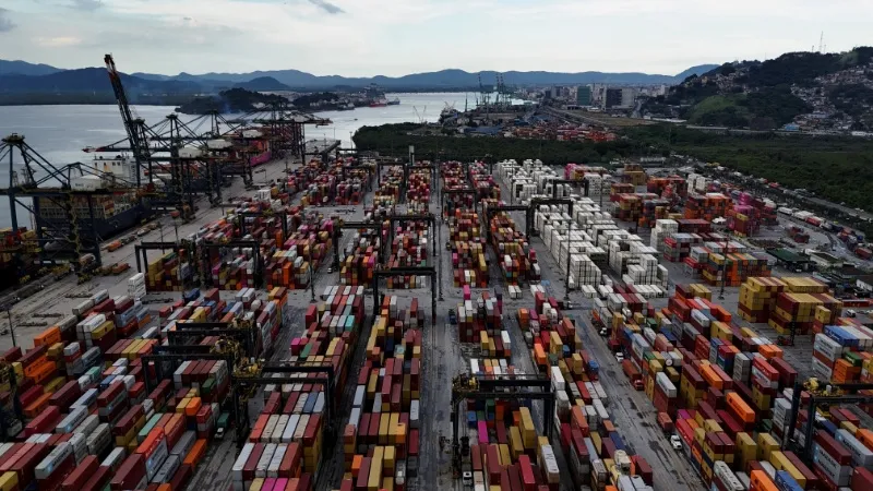 China passa o Brasil como maior parceiro comercial da Argentina em setembro