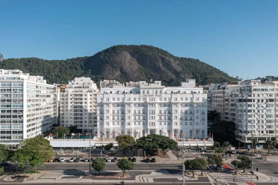 Copacabana Palace anuncia Réveillon 2026 com open bar premium e vista dos fogos; veja os valores – M&E
