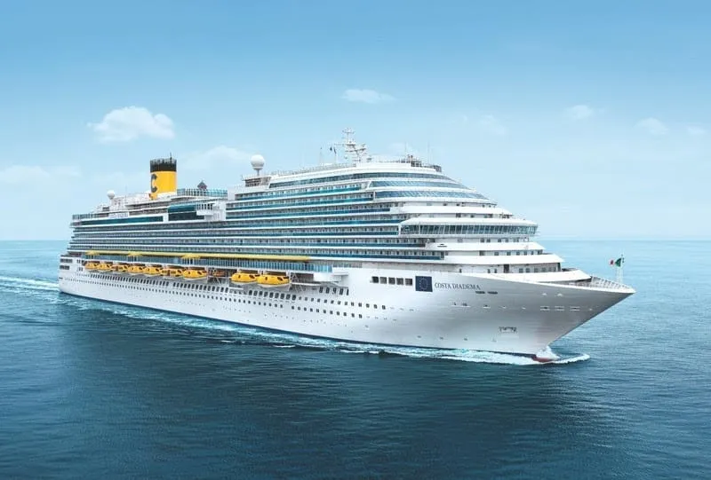 Costa Diadema a caminho do Brasil para atuar como hotel flutuante