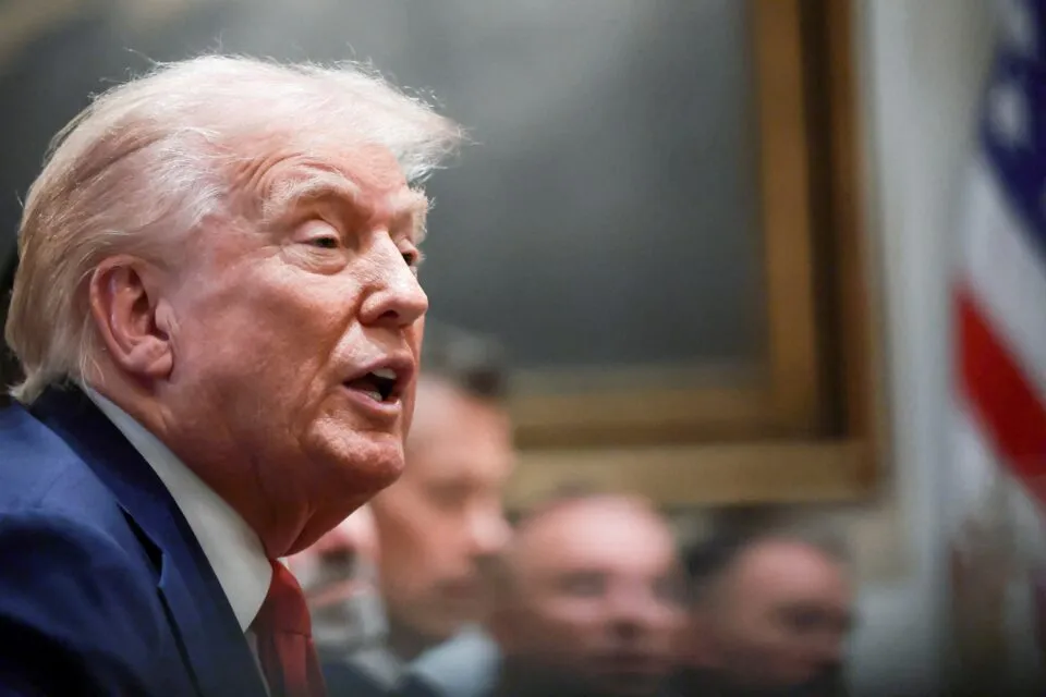 Enquanto protestos “No Kings” condenam Trump, surgem preocupações com vigilância