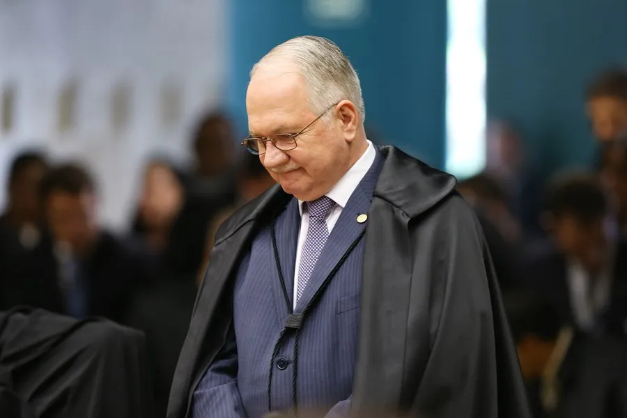 Fachin marca sessão extraordinária para julgar descriminalização do aborto no STF