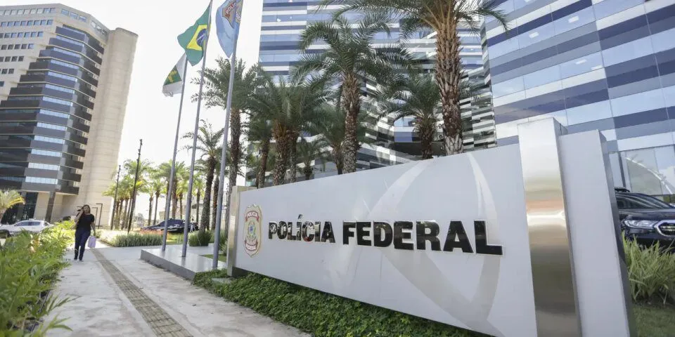 Fraudes no INSS: PF deflagra nova fase de operação em oito estados