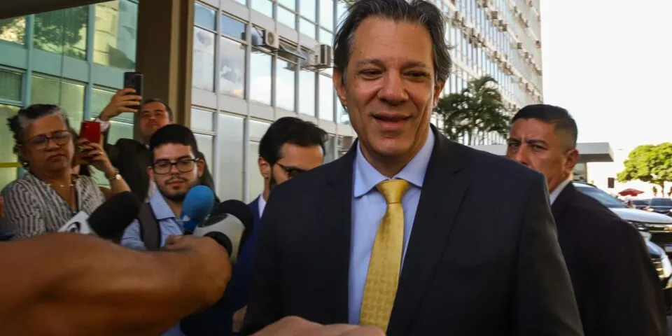Haddad comemora aprovação da isenção do IR na Câmara: “foi um golaço!”