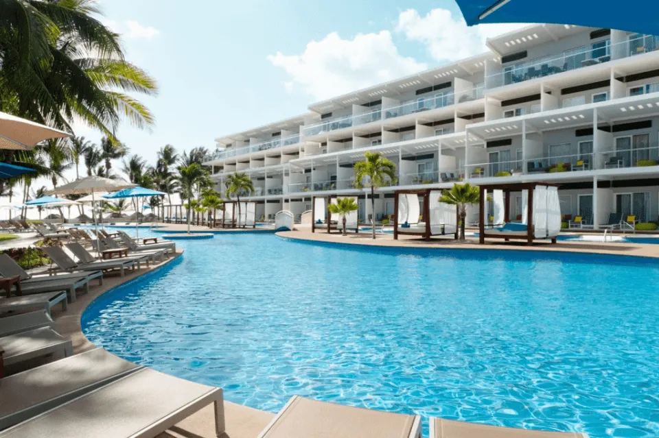 Iberostar celebra 20 anos do Grand Amazon e anuncia novidades durante a Abav 2025