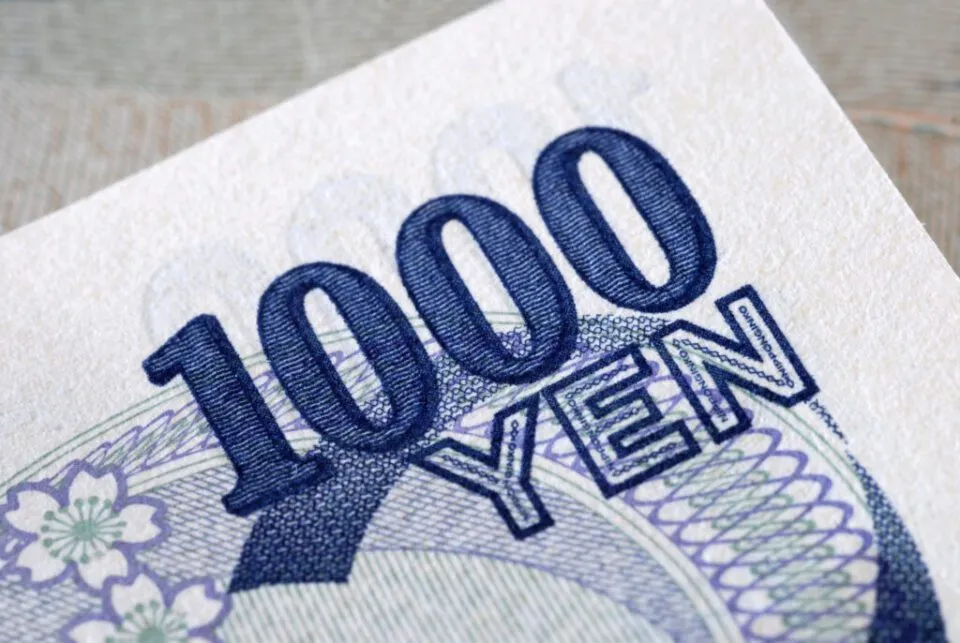 dinheiro japones Iene retorna ao Top 5 das moedas mais procuradas pelos brasileiros em setembro
